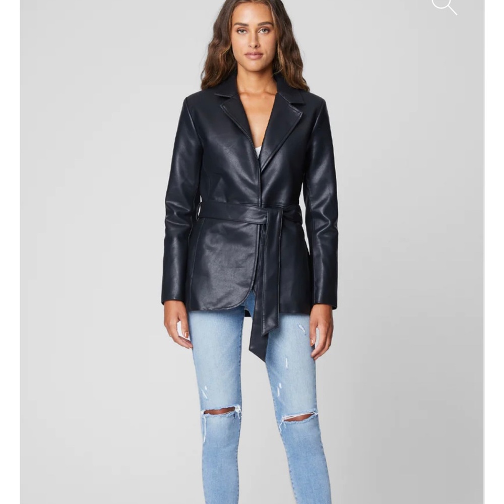 BlankNYC stylish faux leather blazer dresses up any outfit!